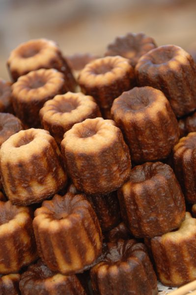 IMAGE: Photo showing Canelé cakes in a Bordeaux bakery